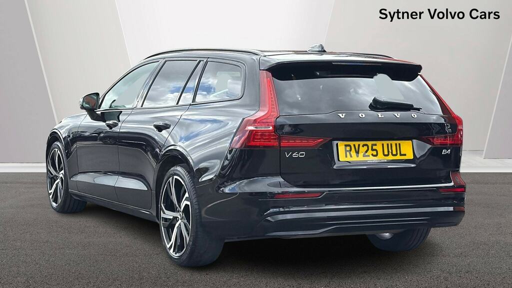 Volvo V60 2.0 B4p Plus Dark 7 Speed RV25UUL Black #2