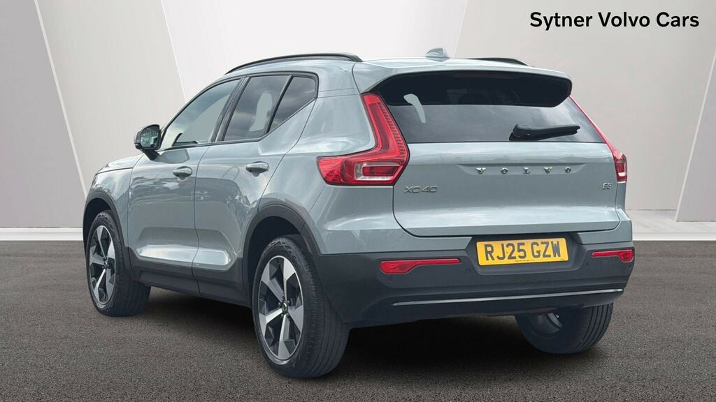 Volvo XC40 2.0 B3p Plus Dark RJ25GZW Grey #2