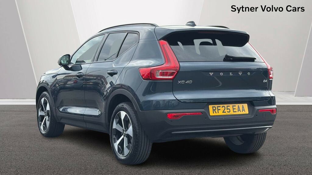 Volvo XC40 2.0 B4p Plus Dark RF25EAA Blue #2