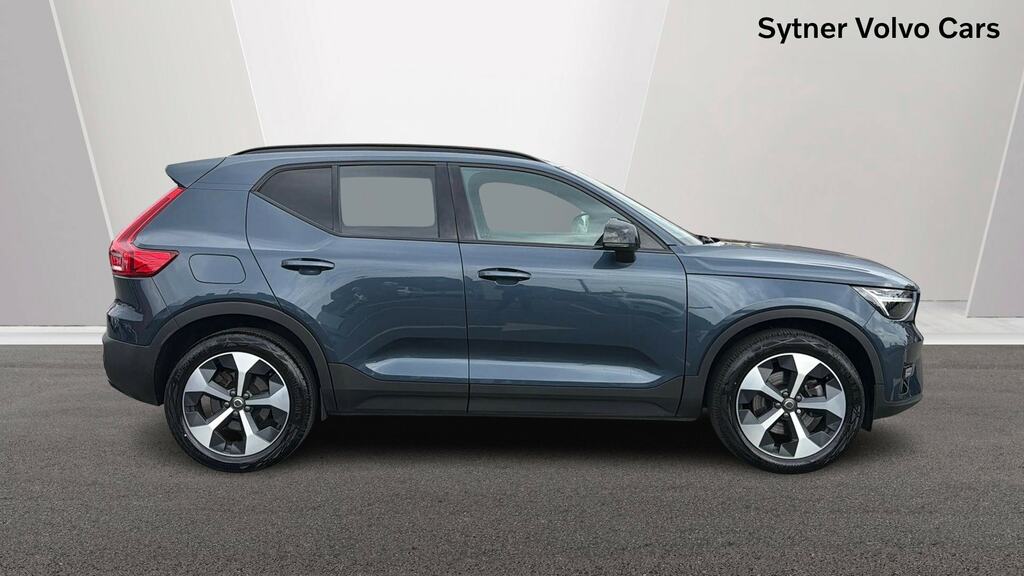 Volvo XC40 2.0 B4p Plus Dark RF25EAA Blue #3
