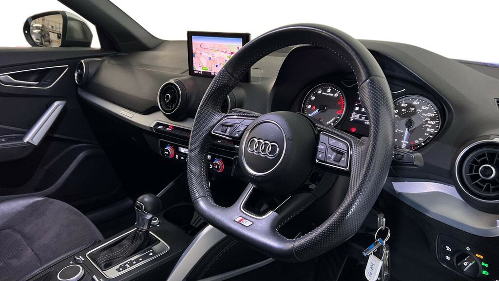Audi Q2 Sq2 Quattro S Tronic Black #6