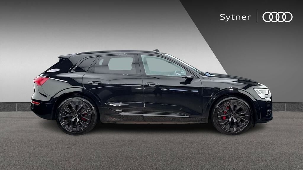 Audi Q8 e tron 300Kw 55 Quattro 114Kwh Launch Edition PK23TGZ Black #4