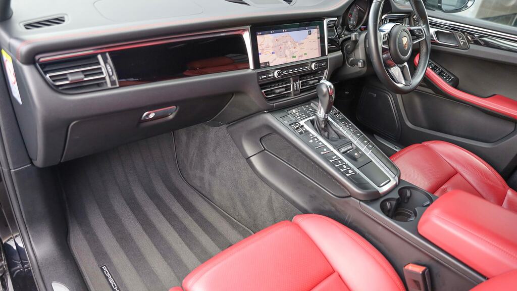 Porsche Macan S Pdk SW19OCV Black #3