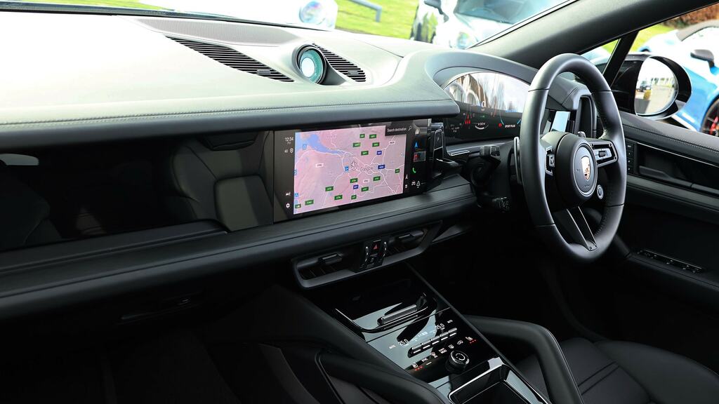 Porsche Cayenne E-hybrid Black Edition Tiptronic S SF26TOH Black #3