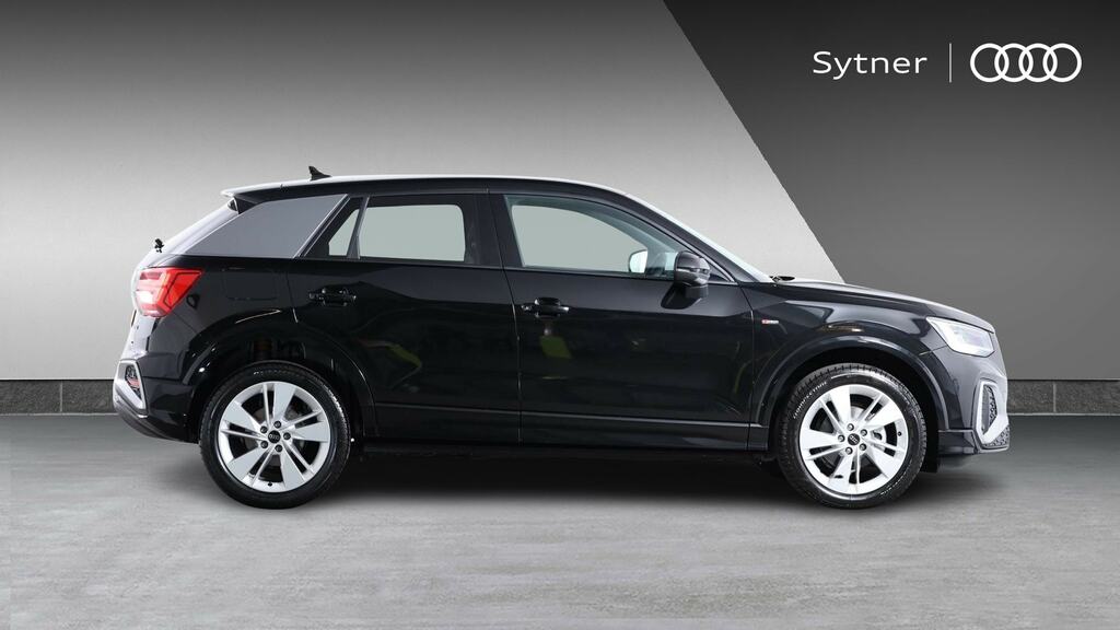 Audi Q2 35 Tfsi S Line FP26DDU Black #4