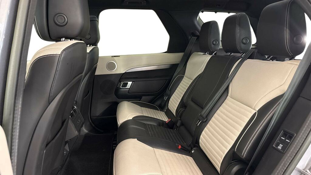 Land Rover Discovery 3.0 D300 R-dynamic Hse GL22VBE Grey #4