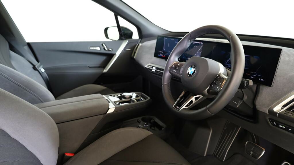 BMW iX 400Kw Xdrive60 M Sport 112Kwh YH75LYZ Black #6