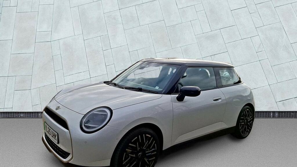 Mini Hatch 135Kw E Exclusive Level 1 41Kwh YL25UHK White #5