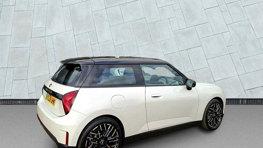 Mini Hatch 135Kw E Exclusive Level 1 41Kwh YL25UHK White #6