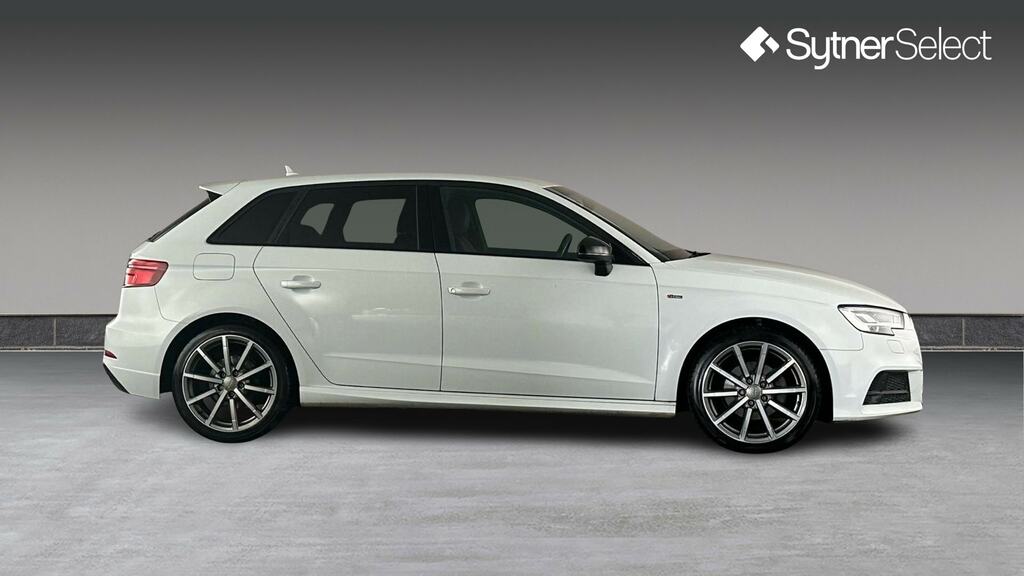 Audi A3 1.5 Tfsi Black Edition BK68XEY White #3