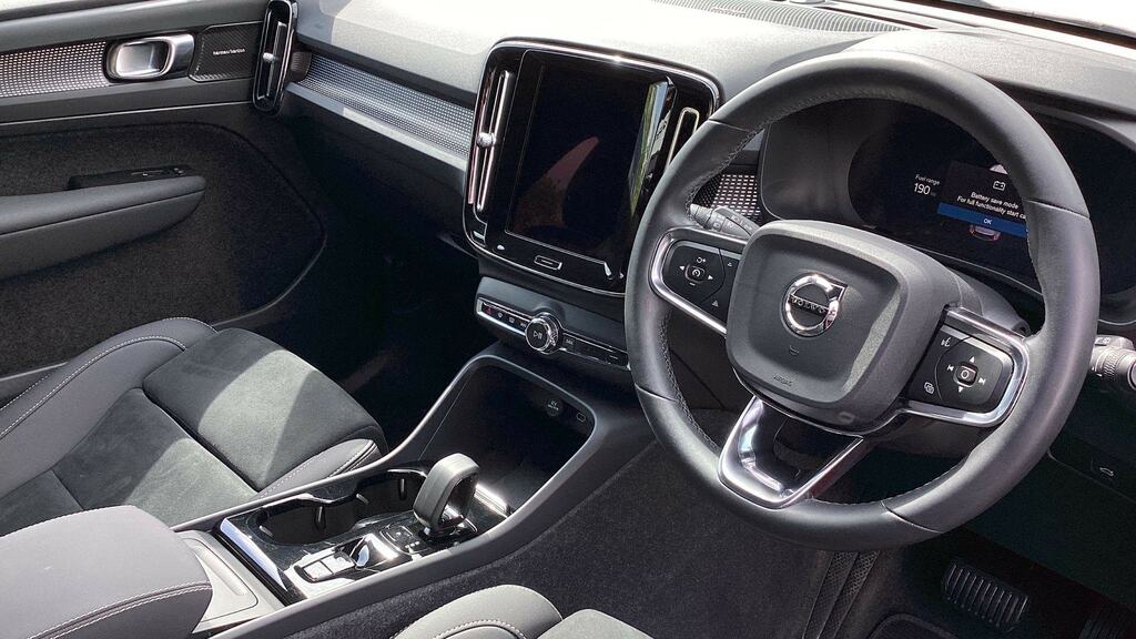 Volvo XC40 2.0 B4p Ultimate Dark BG73KXY Red #5