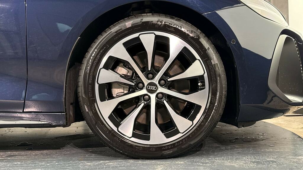 Audi A6 Saloon 2.0 E-hybrid Quattro 299 S Line S Tronic Sv KR26JCV Blue #5
