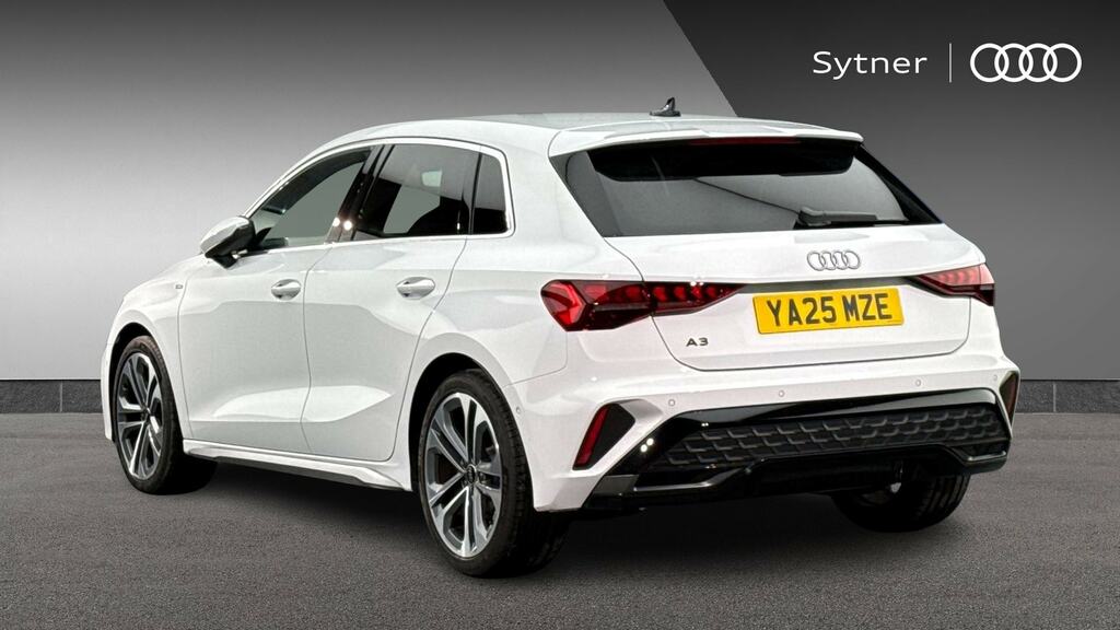 Audi A3 35 Tfsi S Line S Tronic YA25MZE White #3