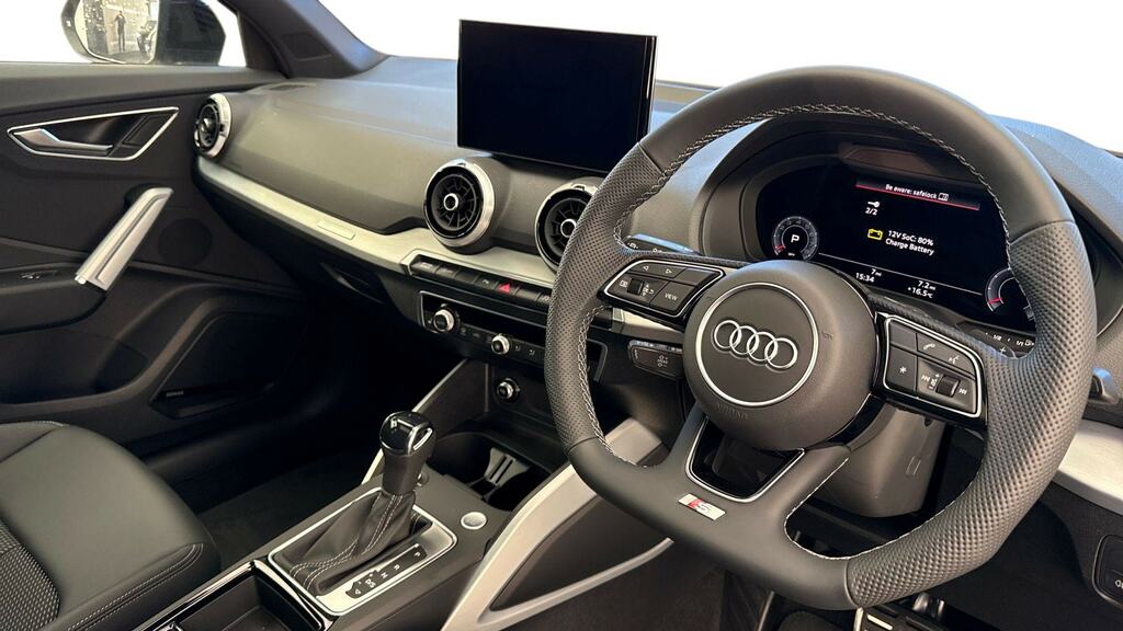 Audi Q2 35 Tfsi Black Edition S Tronic Tech Pro FG26HUP Black #6