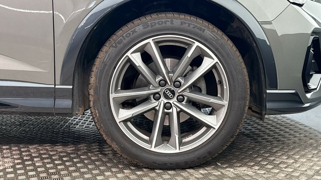 Audi Q3 35 Tdi Black Edition S Tronic Cs Pack KP23UKD Grey #5