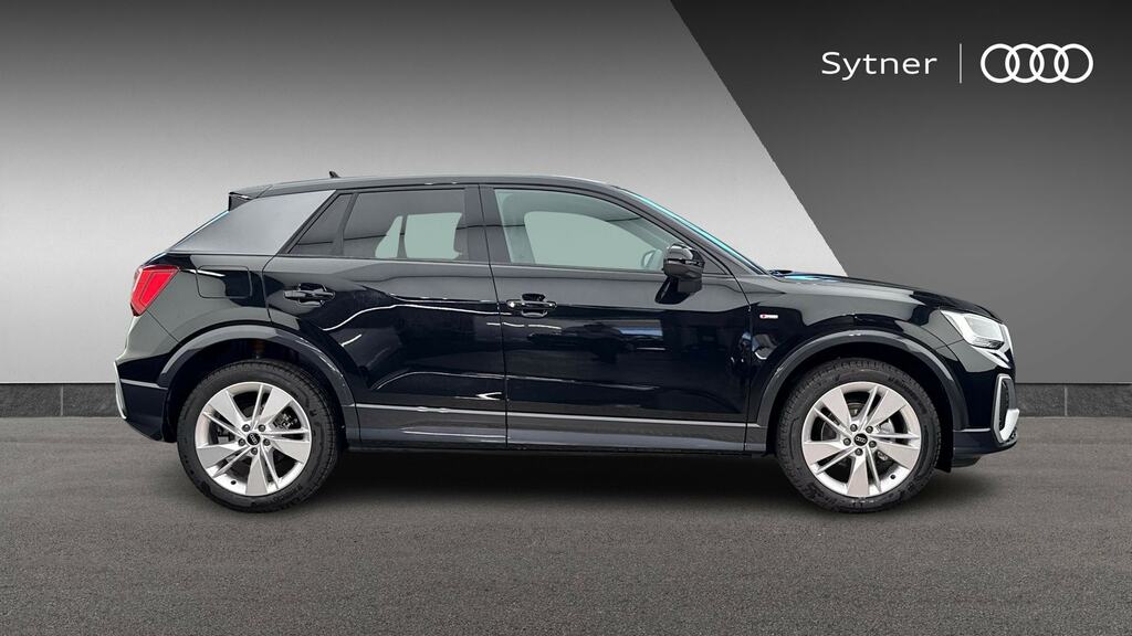 Audi Q2 35 Tfsi S Line S Tronic Tech FG26UZT Black #4