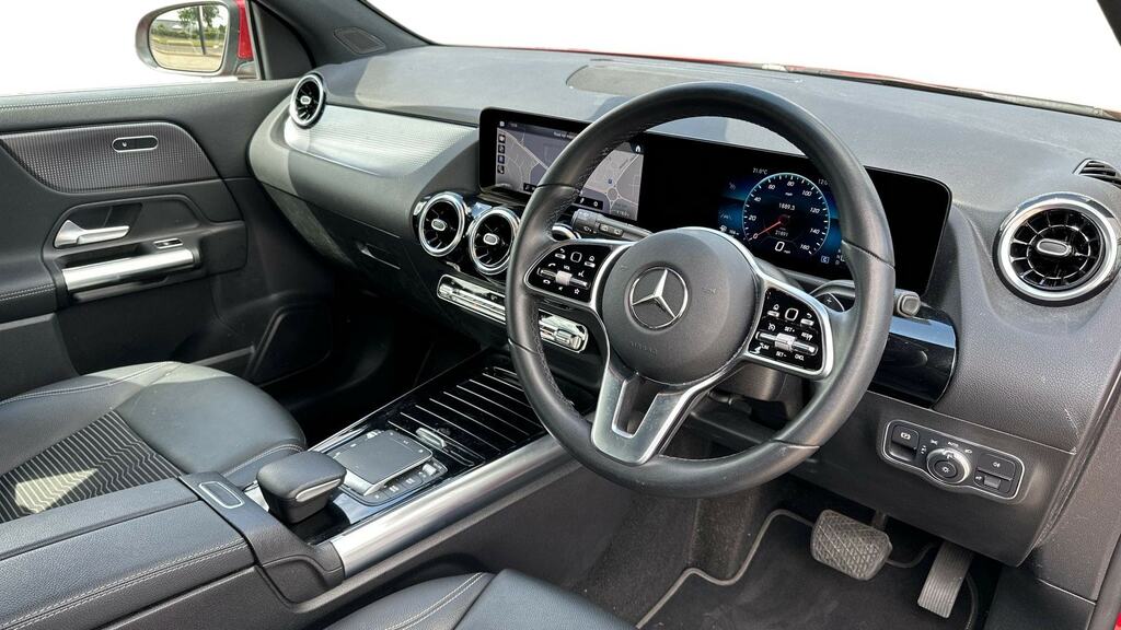 Mercedes-Benz GLA Class Gla 200 Sport Executive BP22FNL Red #3