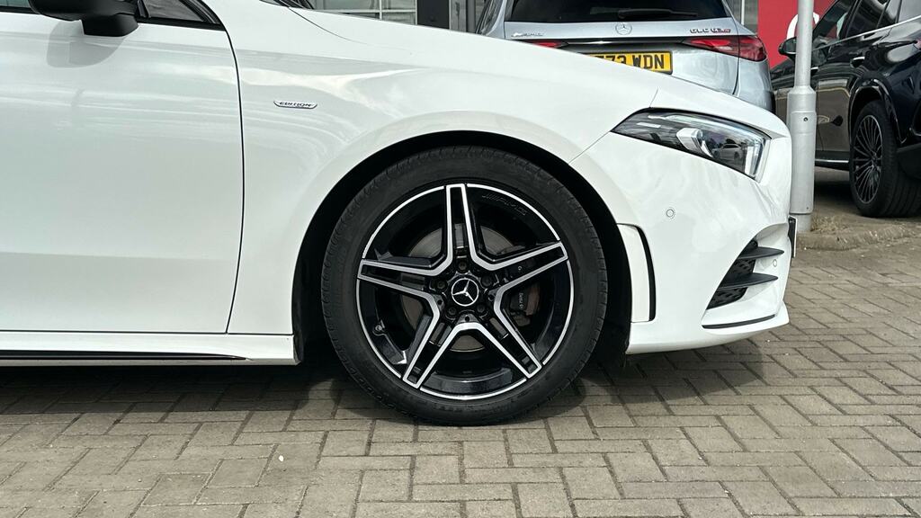 Mercedes-Benz A Class A200 Amg Line Executive Edition VA21GVX White #5