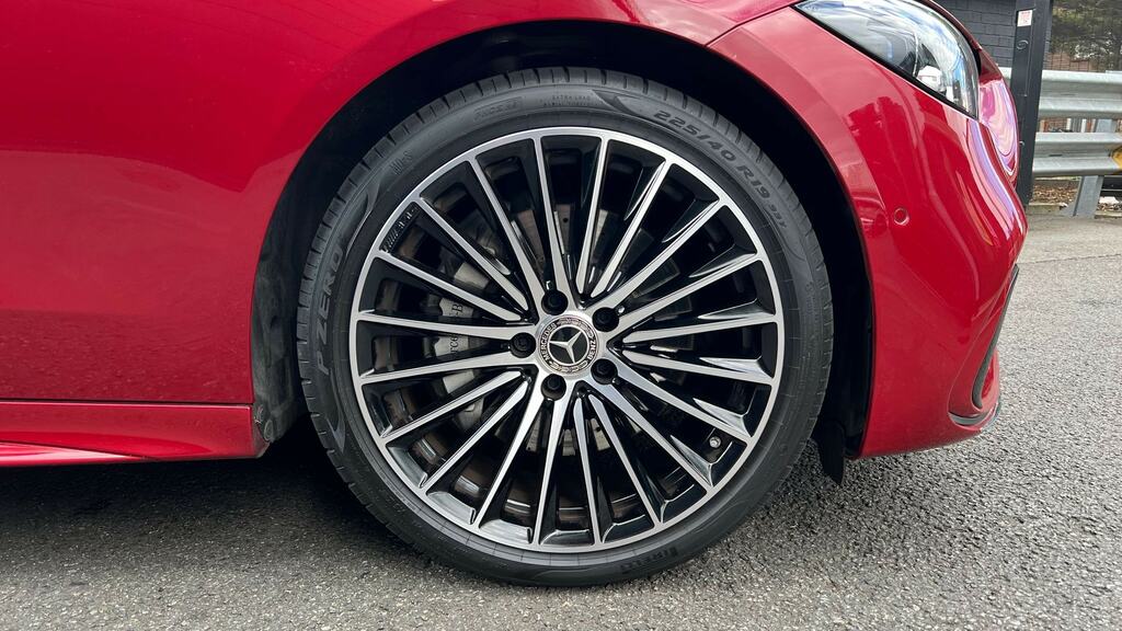 Mercedes-Benz C Class C220d Amg Line Premium Plus 9G-tronic Red #5