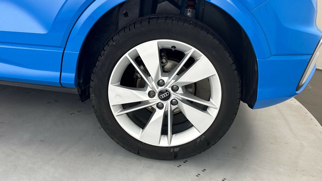 Audi Q2 35 Tfsi S Line S Tronic Cs LD23VGC Blue #5