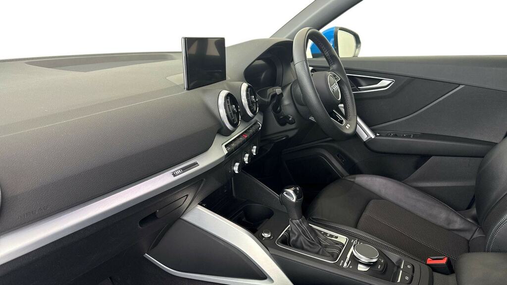 Audi Q2 35 Tfsi S Line S Tronic Cs LD23VGC Blue #2