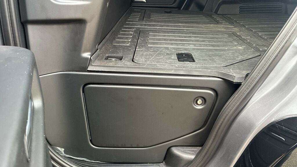 Land Rover Defender 110 3.0 D300 Hard Top X-dynamic Hse MT23XZC Grey #4