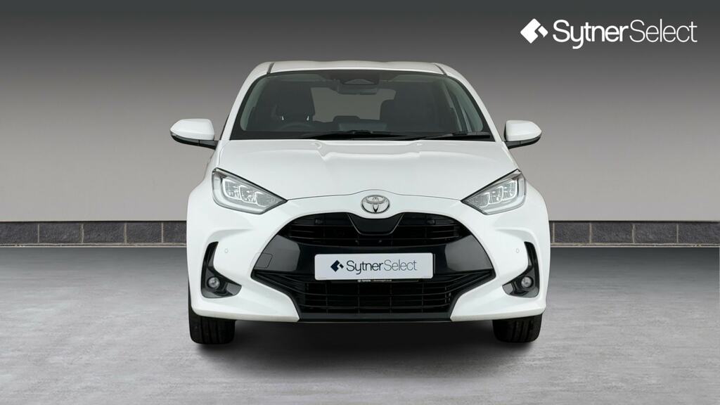 Toyota Yaris 1.5 Hybrid Design Cvt BJ74OOG White #4