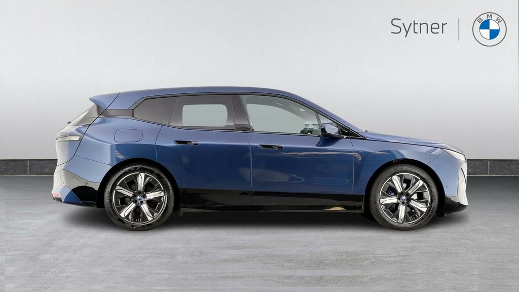 BMW iX 240Kw Xdrive40 M Sport 76.6Kwh Sky MA22JJL Blue #3