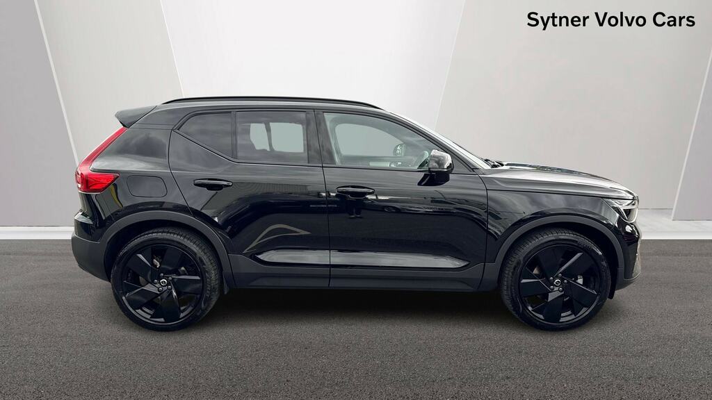 Volvo XC40 2.0 B3p Plus Black Edition MF75UMR Black #3