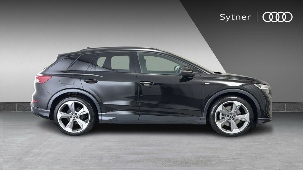 Audi Q4 E Tron 150Kw 40 63Kwh Black Edition Tech Pack LB26OCF Black #4