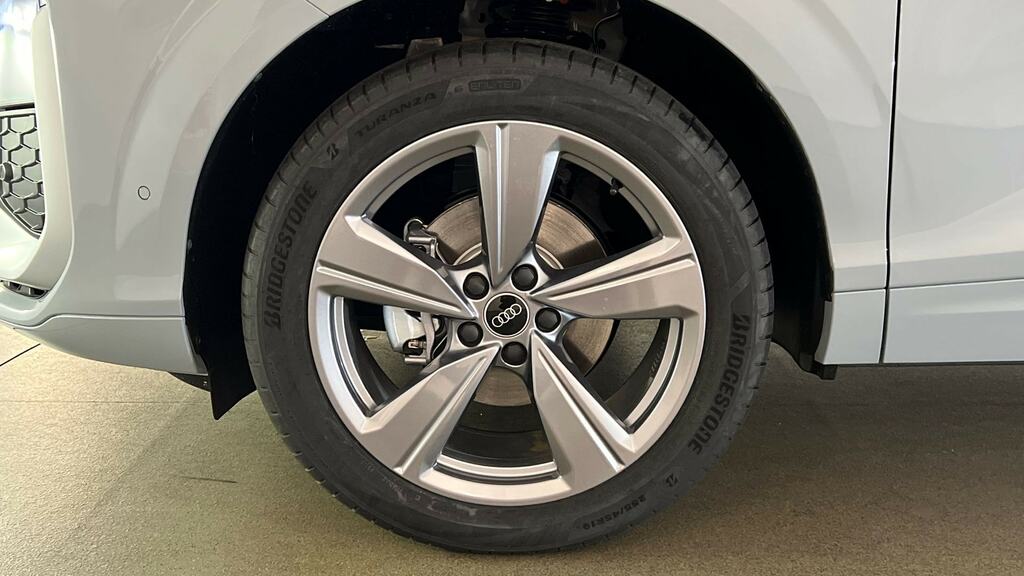 Audi Q3 1.5 Tfsi S Line S Tronic Soundvision Pack FP26PBO Grey #5