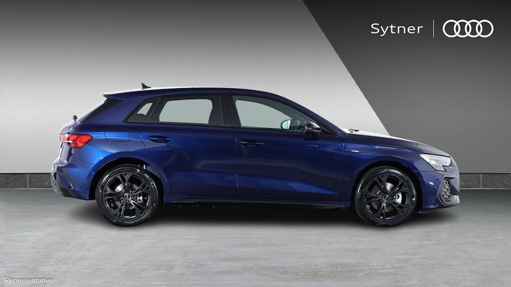 Audi A3 1.5 Tfsi E 204 Black Ed S Tronic Tech Pack YE26WUG Blue #4