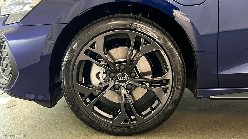 Audi A3 1.5 Tfsi E 204 Black Ed S Tronic Tech Pack YE26WUG Blue #5