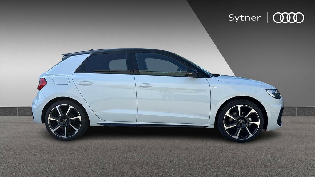 Audi A1 35 Tfsi Black Edition S Tronic YC26VZK White #4