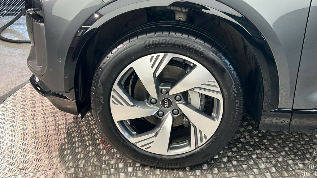 Audi Q6 E-Tron 225Kw Performance 100Kwh S Line KO25AXD Grey #5