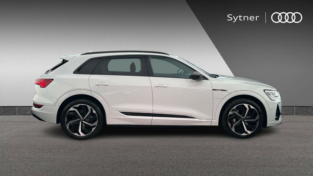 Audi E-tron 300Kw 55 Quattro 95Kwh Black Edition ML23EKO White #4