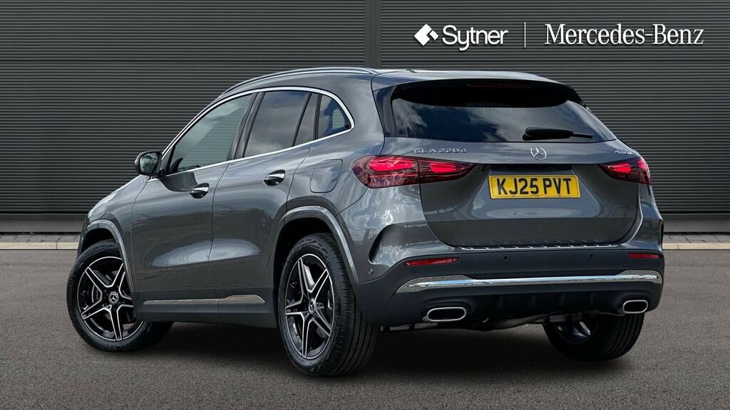 Mercedes-Benz GLA Class Gla 220D 4Matic Amg Line Executive KJ25PVT Grey #2