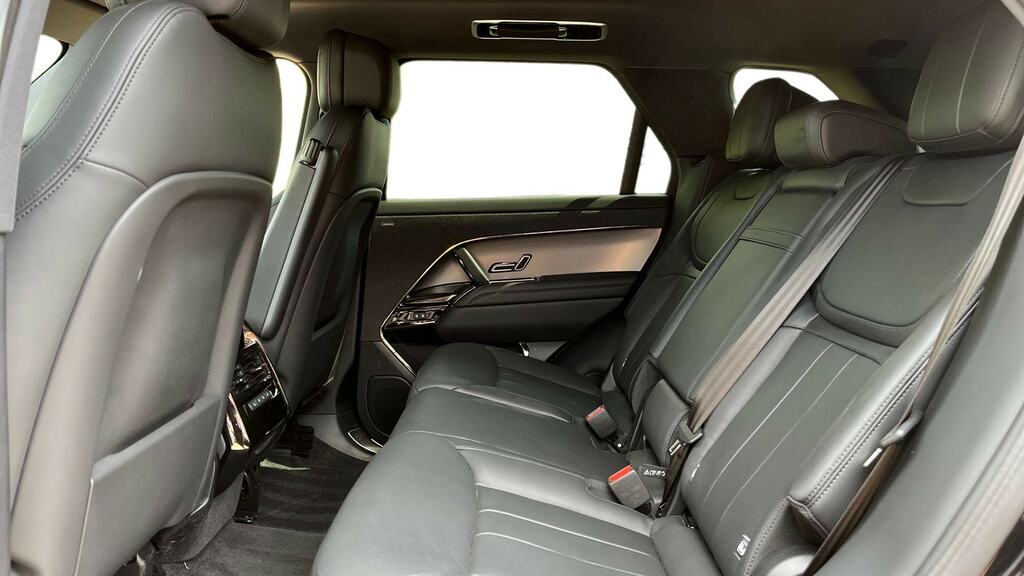 Land Rover Range Rover Sport 3.0 D300 Dynamic Se FP26SBV Black #4