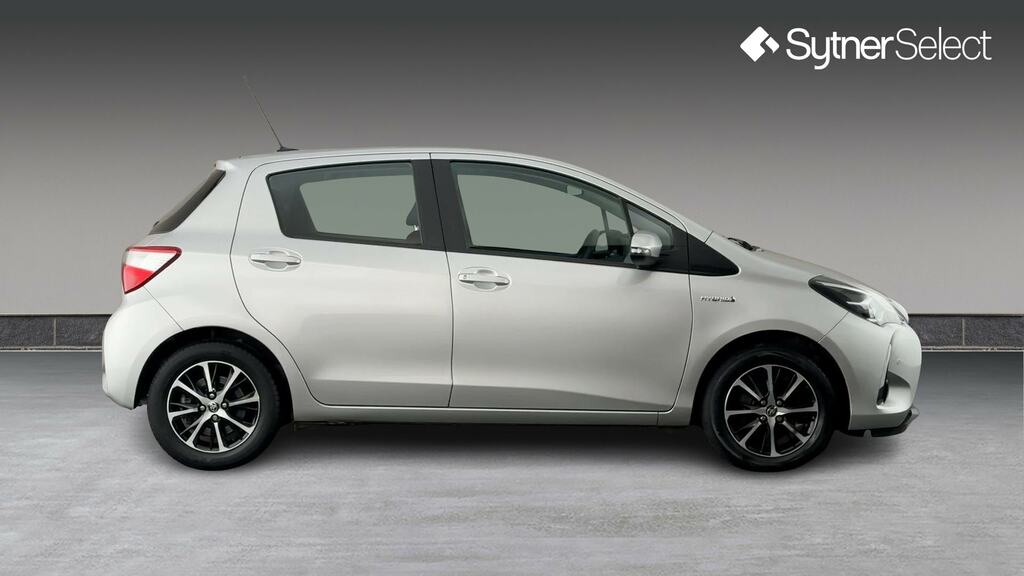 Toyota Yaris 1.5 Hybrid Icon Tech Cvt FN18FGA Silver #3