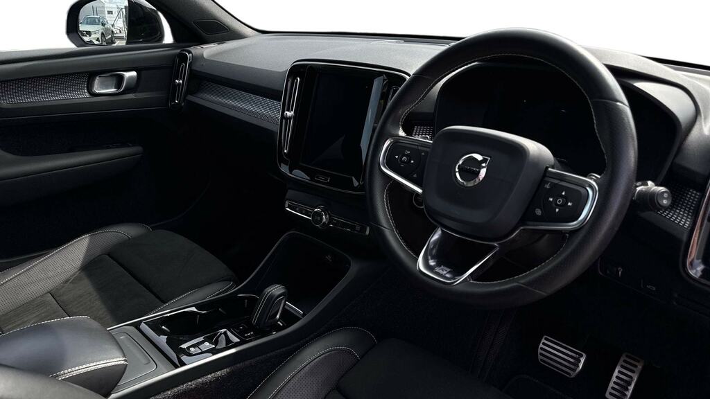 Volvo XC40 2.0 T4 R Design Awd Geartronic GR19ZGB Black #5