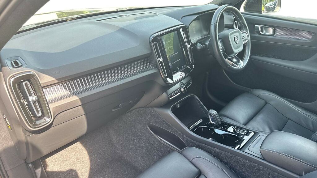Volvo XC40 2.0 D3 R Design Awd Geartronic SW70DJZ Black #4