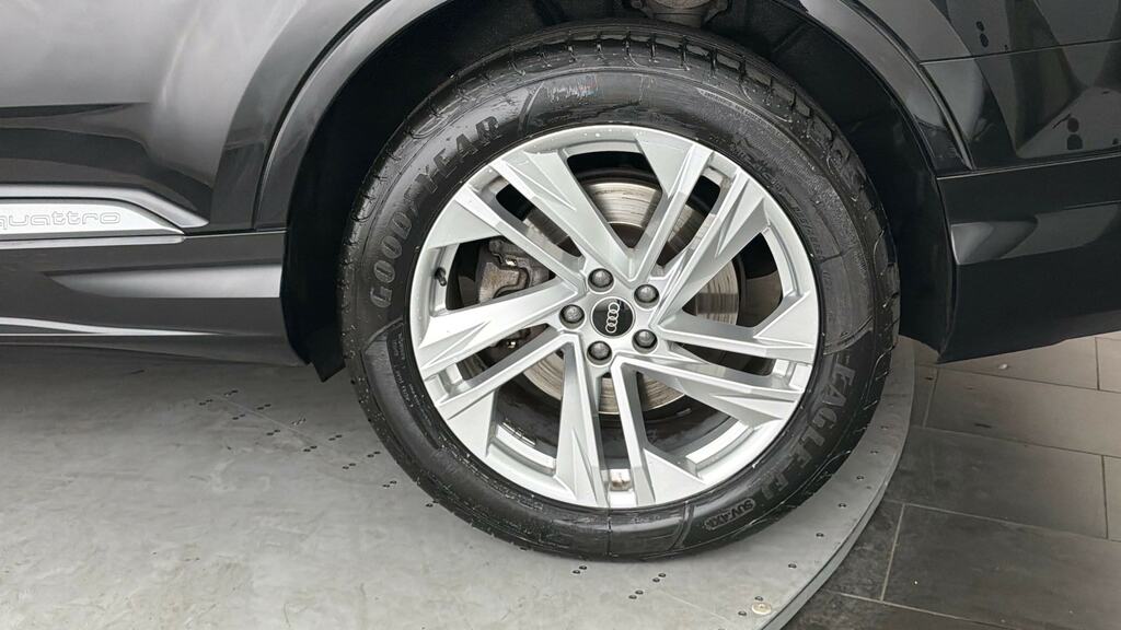 Audi Q7 55 Tfsi Quattro S Line Tiptronic Cs Pack Black #5