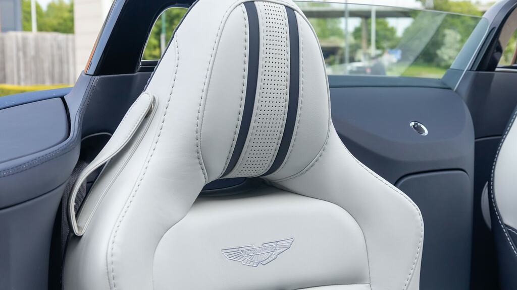 Aston Martin V8 Zf 8 Speed Black #7