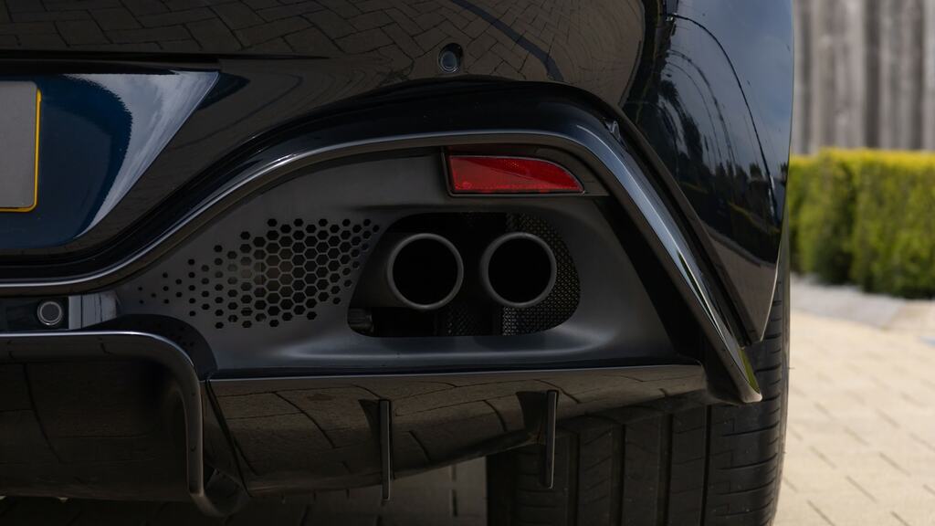 Aston Martin V8 Zf 8 Speed Black #31