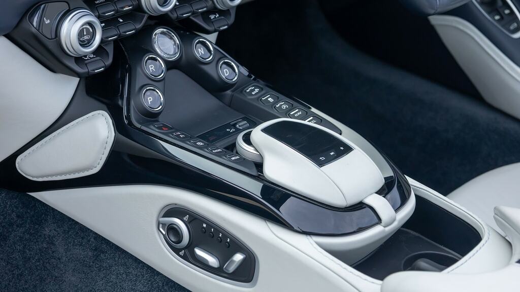 Aston Martin V8 Zf 8 Speed Black #61