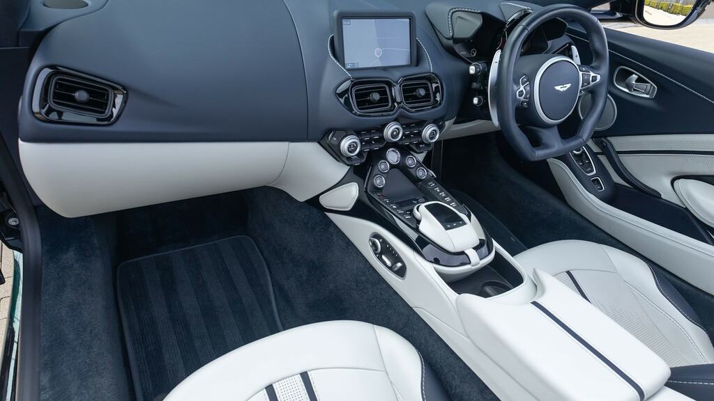 Aston Martin V8 Zf 8 Speed Black #13