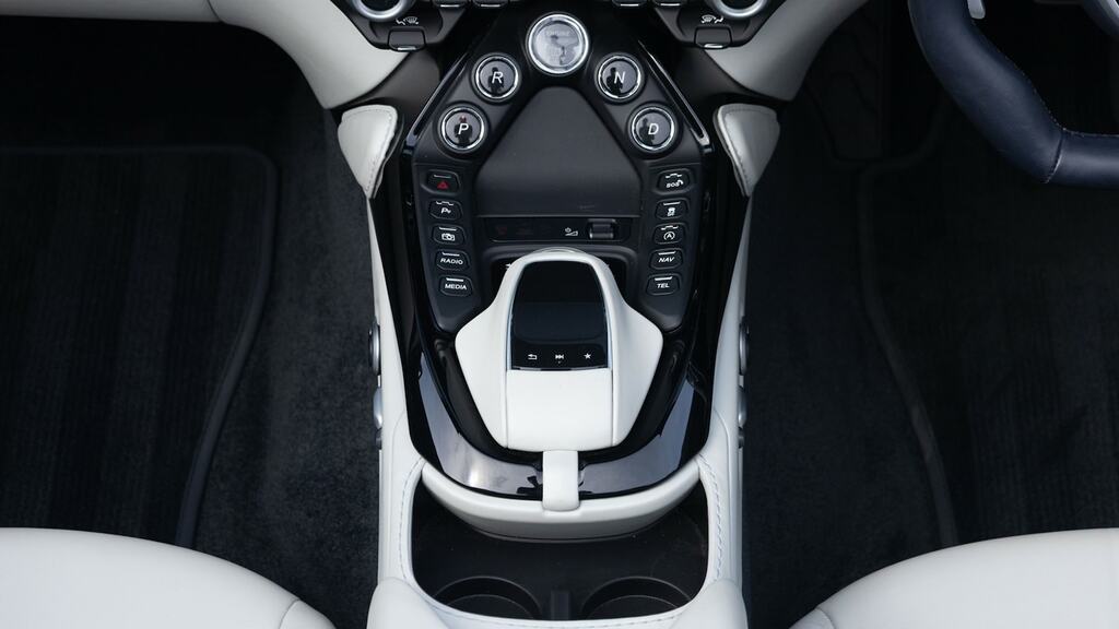 Aston Martin V8 Zf 8 Speed Black #52