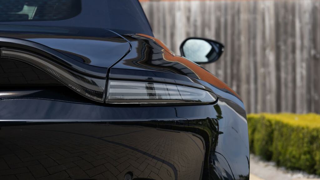 Aston Martin V8 Zf 8 Speed Black #32