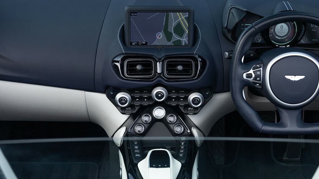 Aston Martin V8 Zf 8 Speed Black #51