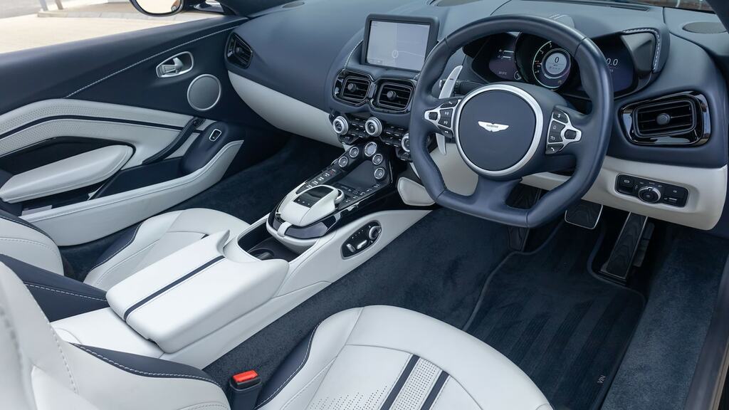 Aston Martin V8 Zf 8 Speed Black #5